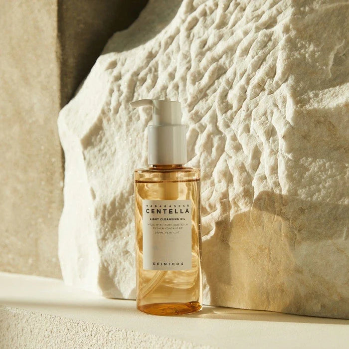 Centella - LIGHT CLEANSING OIL - 200ml - Ministry of Skin